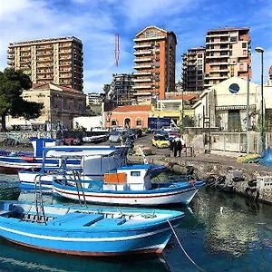Affittacamere Seafront In The City, Aeroporto di Catania Fontana Rossa